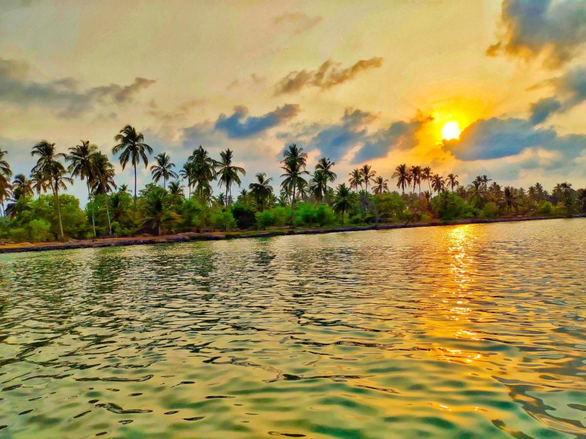 Paradise Lagoon Kalyānpur Exterior photo