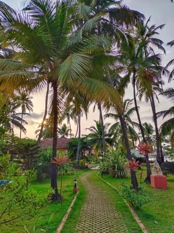 Paradise Lagoon Kalyānpur Exterior photo