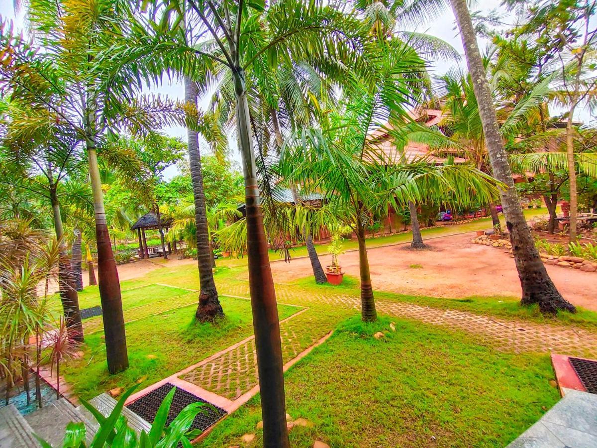 Paradise Lagoon Kalyānpur Exterior photo